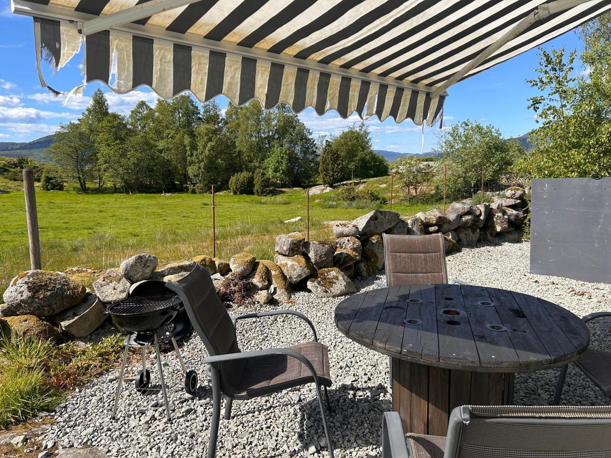 Puntsnes Apartmen Hjelmeland Exteriör bild